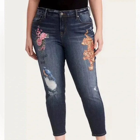 Torrid Boyfriend‎ Vintage Stretch Dark
Wash Hand Painted Jeans. Size 16XT. - Picture 13 of 16